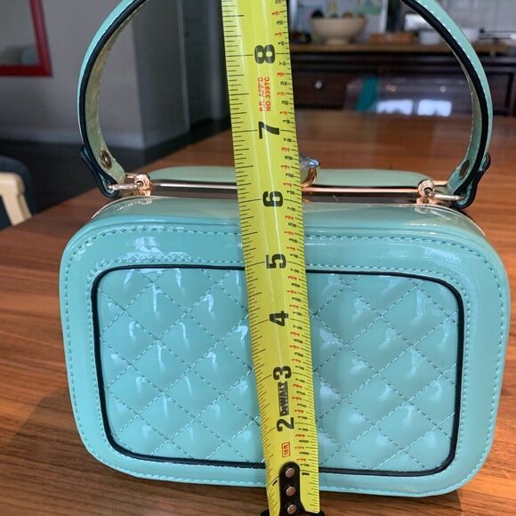 Purse, handbag, EUC, quilted turquoise vegan patent leather, holds phone - Picture 9 of 16